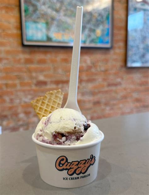 cuzzy’s ice cream parlor reviews|Just One Scoop: Sour Cream and Blueberry Ice。